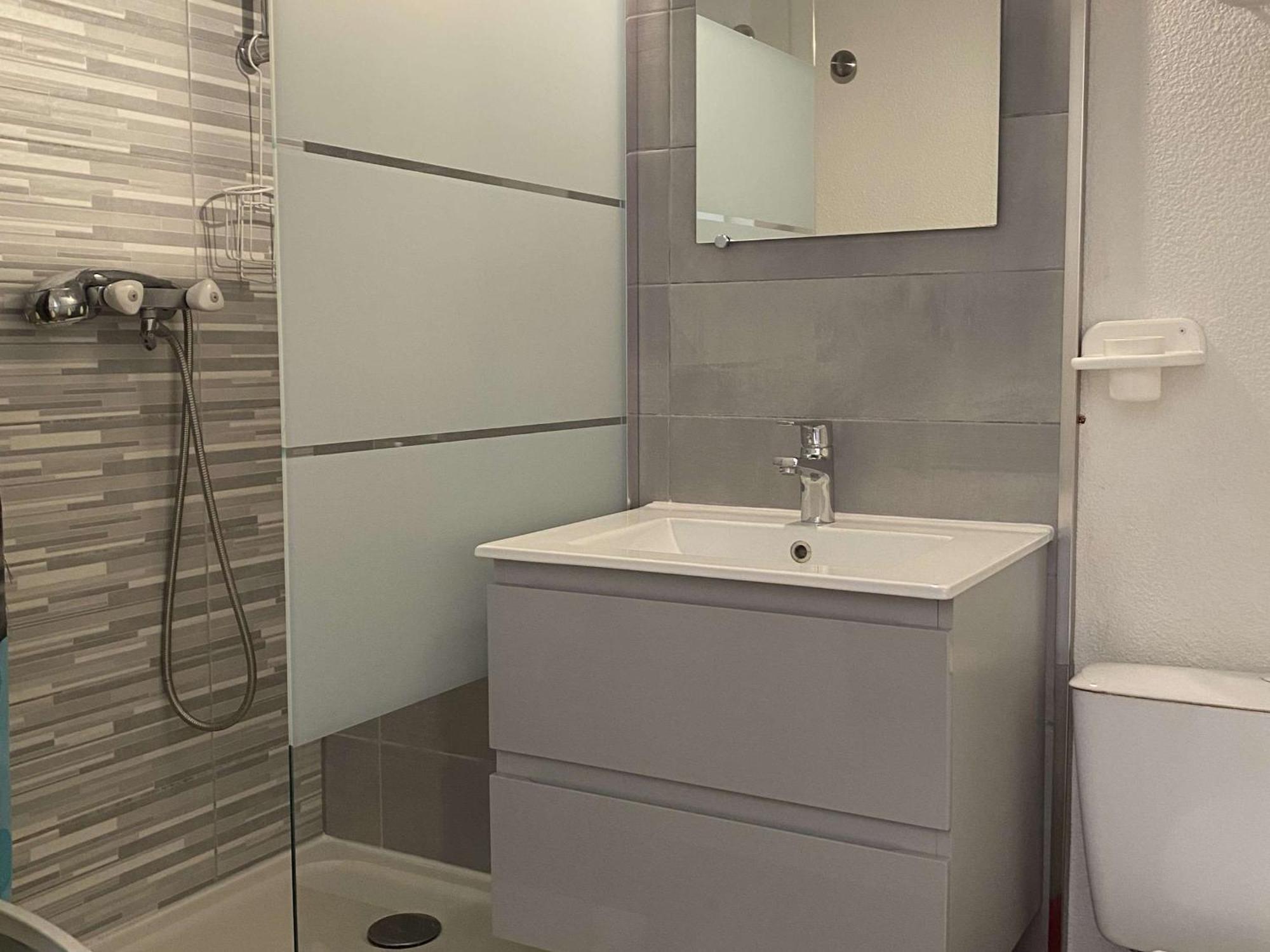 Studio Confort 2* Avec 2 Parkings Prives, Proche Thermes, Calme Et Bien Equipe - Balaruc-Les-Bains - Fr-1-553-114 Екстериор снимка